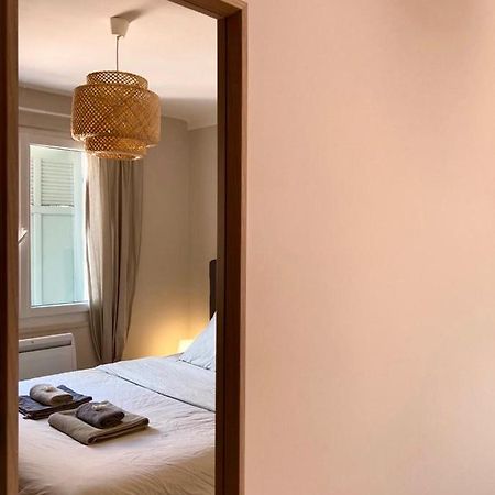 Appart Neuf Au Coeur Du Village De Collobrières Kültér fotó
