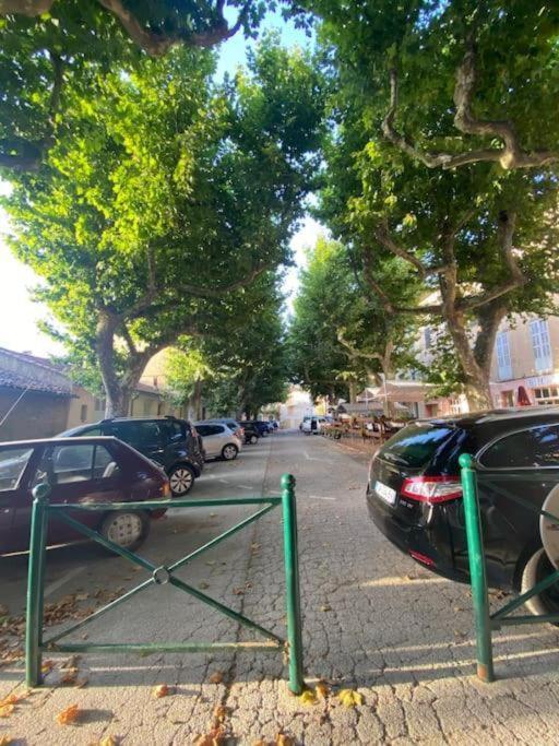 Appart Neuf Au Coeur Du Village De Collobrières Kültér fotó