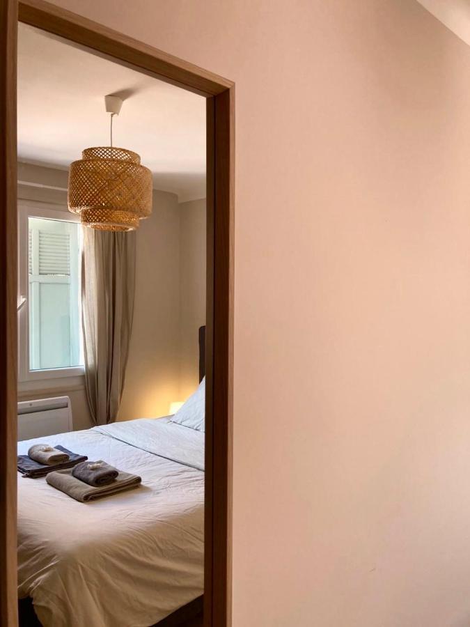 Appart Neuf Au Coeur Du Village De Collobrières Kültér fotó